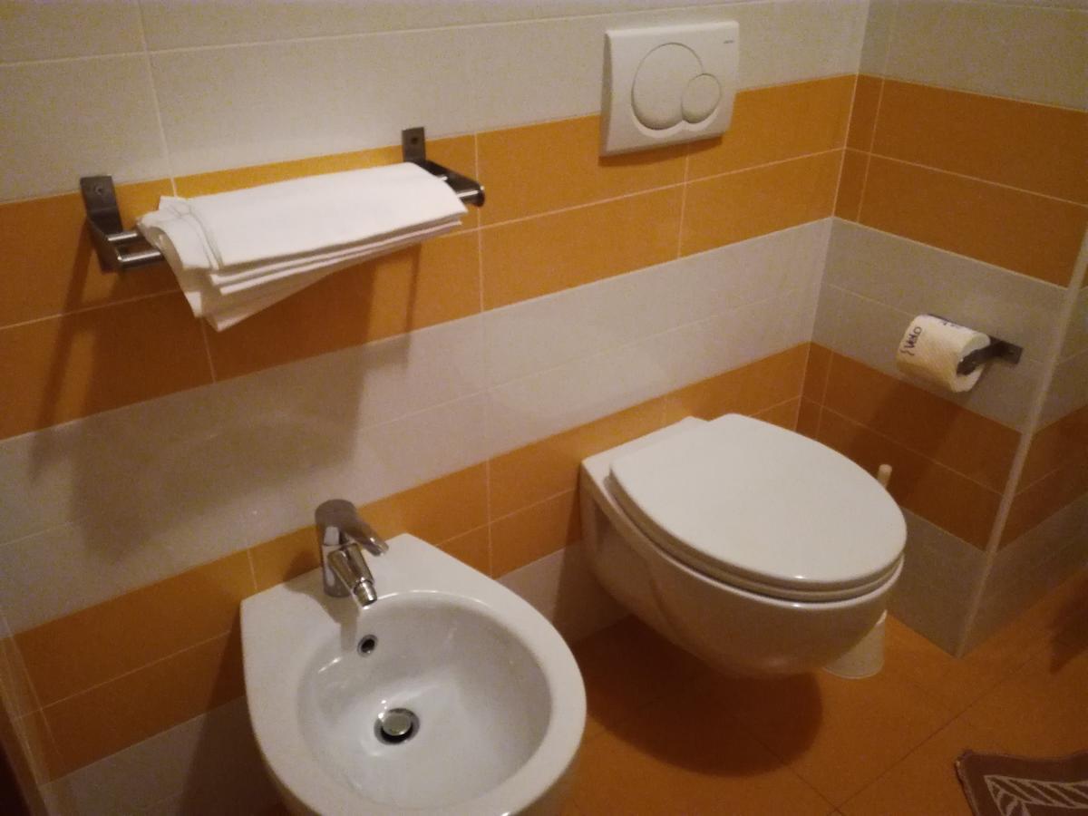 Albergo Girasole Frontemare San Benedetto del Tronto Exterior photo