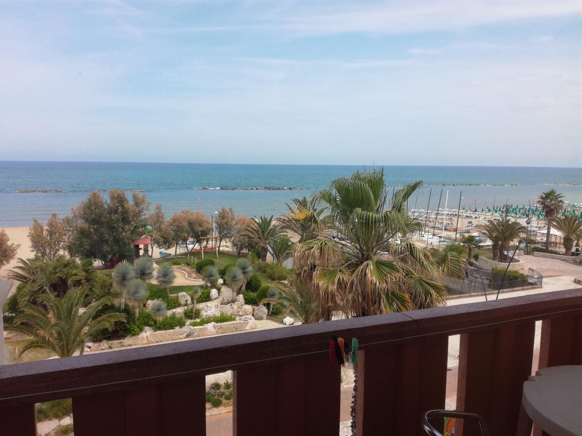 Albergo Girasole Frontemare San Benedetto del Tronto Exterior photo
